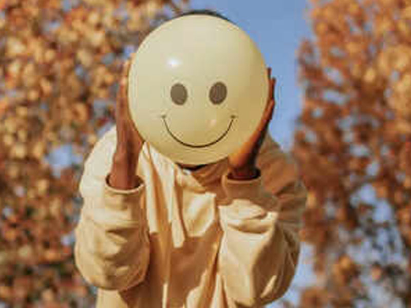 رضایت از زندگی: چگونه از زندگی خود لذت ببریم؟ رضایت از زندگی: چگونه از زندگی خود لذت ببریم؟